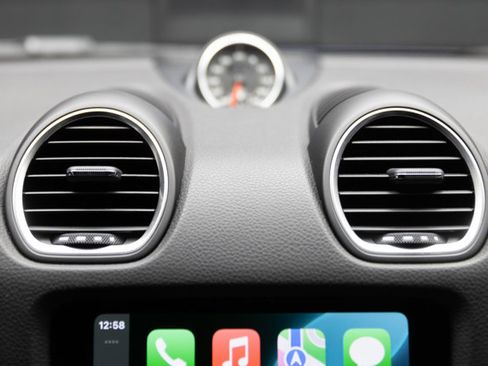 Used 2025 Porsche 718 Cayman image 74