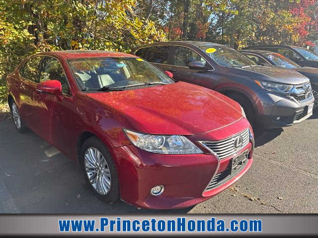 Used 2015 Lexus ES 350 w/ Luxury Package FWD image 1