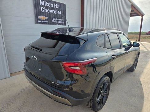 New 2026 Chevrolet Trax ACTIV w/ Driver Confidence Package FWD image 3