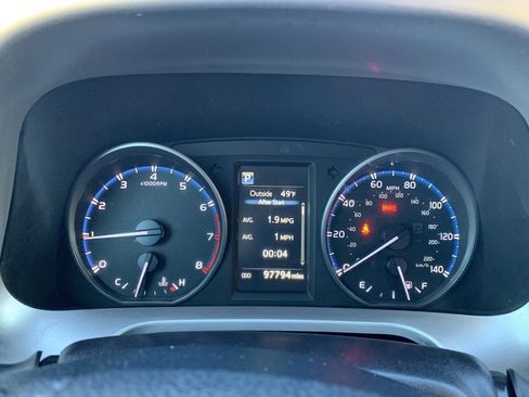 Used 2017 Toyota RAV4 LE image 8