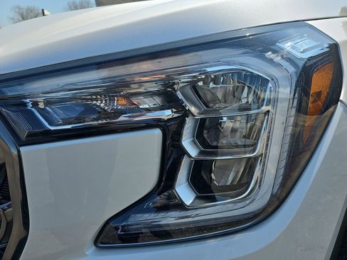 Certified 2022 GMC Terrain AT4 w/ Infotainment Package II AWD/4WD image 38