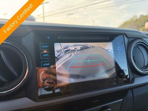 Certified 2019 Toyota Tacoma TRD Sport image 18