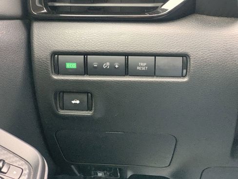 Used 2022 Nissan Sentra SV image 15