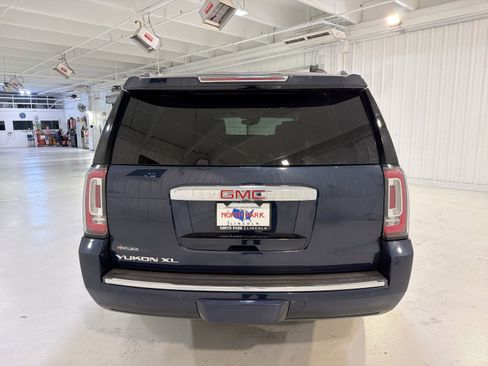 Used 2018 GMC Yukon XL Denali w/ Denali Ultimate Package image 28