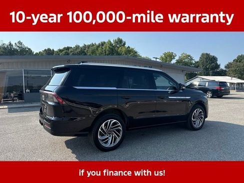 Used 2025 Lincoln Navigator Reserve AWD/4WD image 18