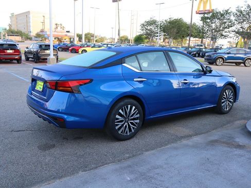 New 2025 Nissan Altima 2.5 SV image 7