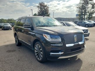 Used 2019 Lincoln Navigator Select video 2