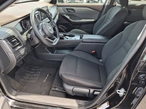 Used 2023 Nissan Rogue S FWD image 9