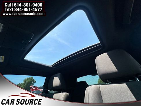 Used 2016 Dodge Challenger SXT w/ Blacktop Package RWD image 14
