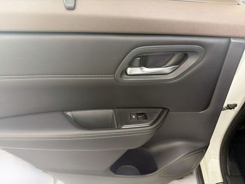 Used 2023 Nissan Rogue SV w/ SV Premium B Package FWD image 25