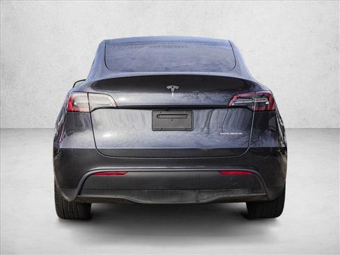 Used 2024 Tesla Model Y Long Range image 6