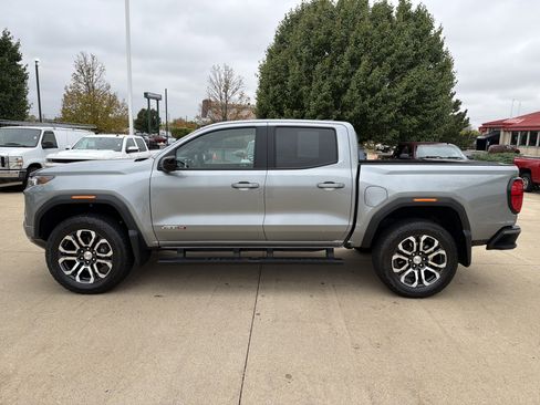 Used 2024 GMC Canyon AT4 w/ AT4 Premium Package image 8