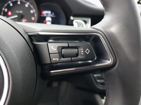 Used 2025 Porsche Macan image 20