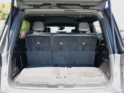 Used 2022 Jeep Wagoneer Series III w/ Convenience Group I image 13