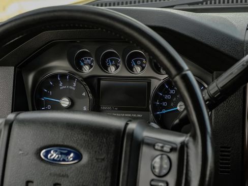 Used 2015 Ford F250 Lariat w/ Lariat Ultimate Package AWD/4WD image 18