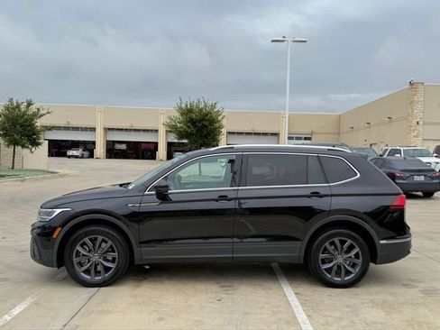 Used 2023 Volkswagen Tiguan SE FWD image 6