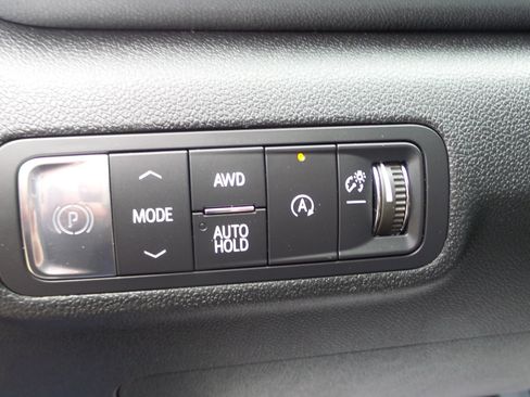 Used 2025 GMC Terrain Elevation image 11