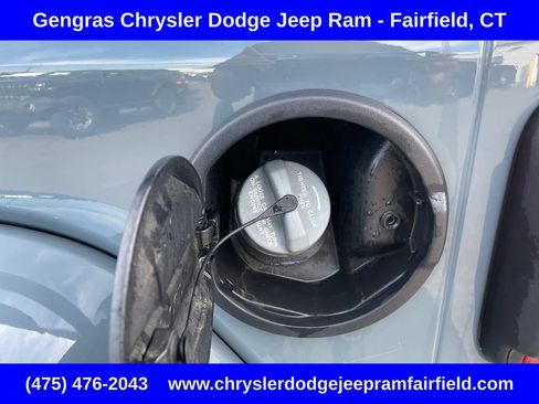Used 2024 Jeep Wrangler Unlimited w/ Convenience Group AWD/4WD image 33