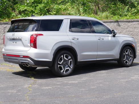 Used 2024 Hyundai Palisade Limited AWD/4WD image 10