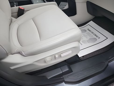 Used 2025 Honda Odyssey EX-L image 21