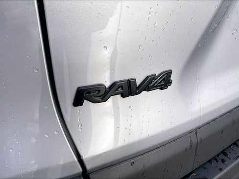 Used 2023 Toyota RAV4 LE image 31