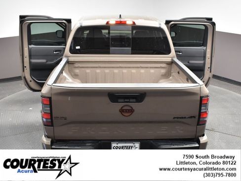 Used 2024 Nissan Frontier PRO-4X w/ Technology Package image 43