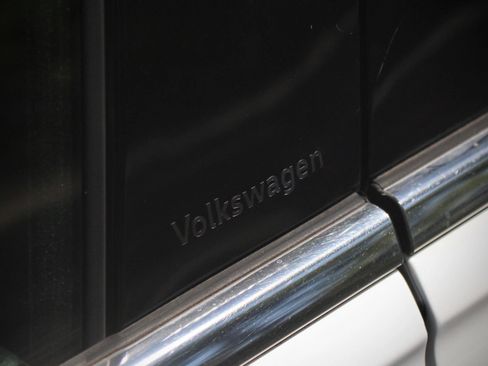 Used 2021 Volkswagen Tiguan SE w/ Panoramic Sunroof Package AWD/4WD image 25