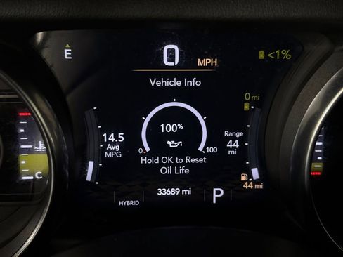Used 2023 Jeep Wrangler Unlimited Sahara AWD/4WD image 16