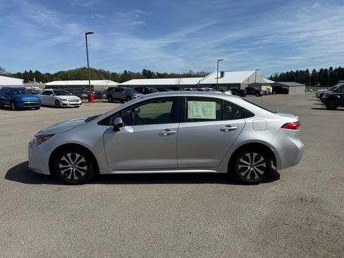 Used 2022 Toyota Corolla LE FWD image 9
