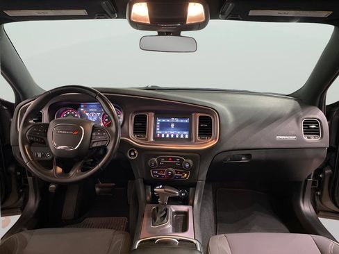 Used 2019 Dodge Charger SXT image 11