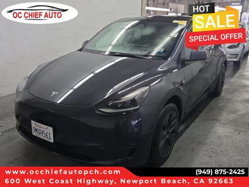 Used 2024 Tesla Model Y Long Range AWD/4WD image 1