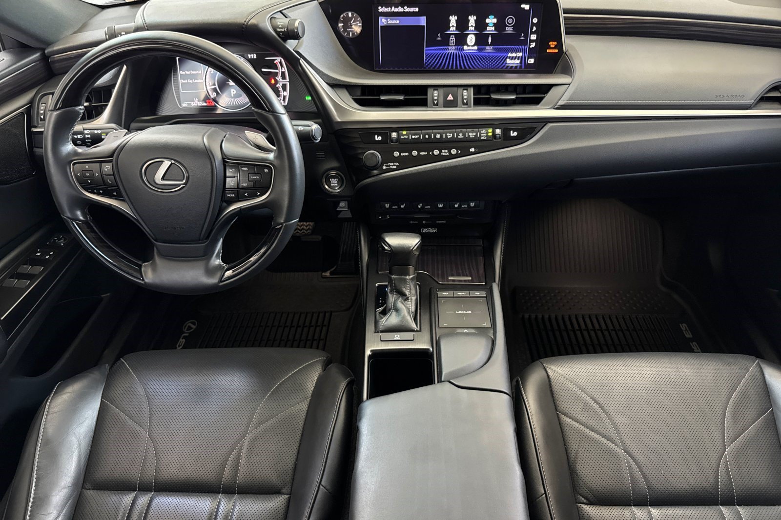 Used 2019 Lexus ES 350 w/ Accessory Package FWD image 17