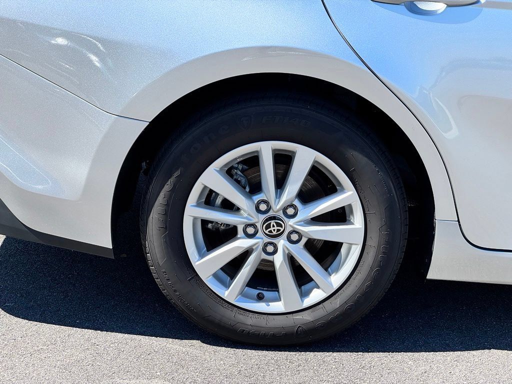 Used 2025 Toyota Camry LE FWD image 35