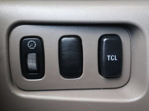 Used 2008 Mitsubishi Endeavor LS AWD/4WD image 28