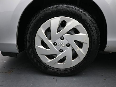 Used 2016 Toyota Prius C One image 14