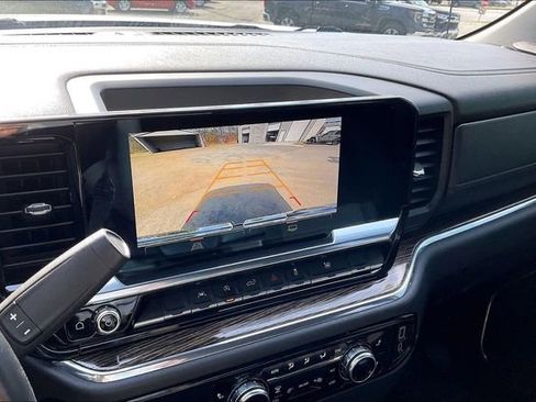 Used 2023 GMC Sierra 1500 Elevation image 11