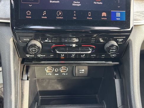 Used 2024 Jeep Grand Cherokee Limited 4xe image 28