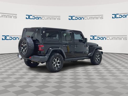 Used 2020 Jeep Wrangler Unlimited Sahara AWD/4WD image 8