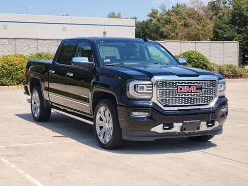 Used 2017 GMC Sierra 1500 Denali w/ Denali Ultimate Package AWD/4WD image 3