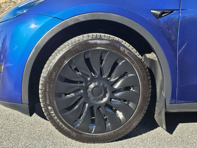 Used 2023 Tesla Model Y Long Range AWD/4WD image 18