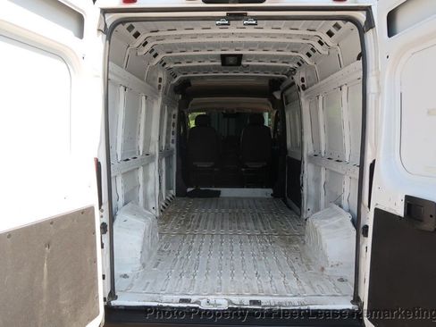 Used 2024 RAM ProMaster 2500 w/ Convenience Group FWD image 15