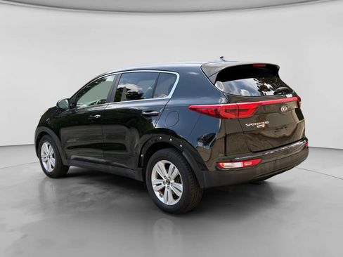 Used 2018 Kia Sportage LX FWD image 3