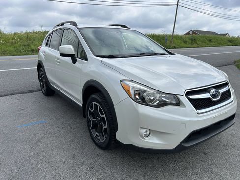 Used 2014 Subaru Crosstrek 2.0i Limited w/ Popular Package #2 AWD/4WD image 3