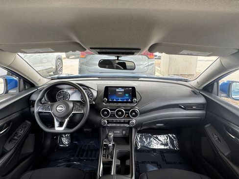 Used 2025 Nissan Sentra SV FWD image 32