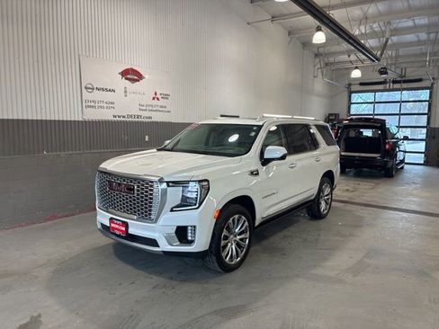 Used 2021 GMC Yukon Denali w/ Denali Premium Package image 7