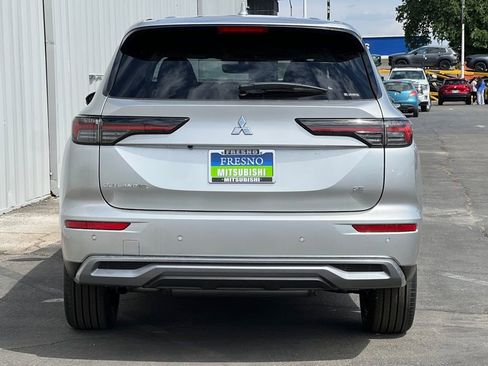 New 2026 Mitsubishi Outlander SE image 6