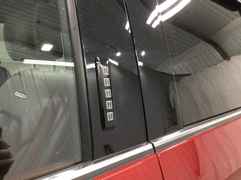 Used 2018 Ford F150 Platinum w/ Equipment Group 701A Luxury AWD/4WD image 5