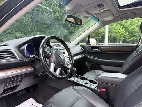 Used 2016 Subaru Outback 3.6R Limited AWD/4WD image 12