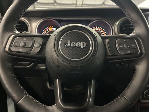 Used 2023 Jeep Wrangler Unlimited Sport image 15