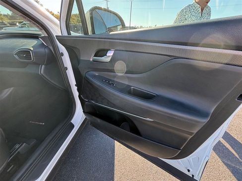 Used 2019 Hyundai Santa Fe SEL image 25